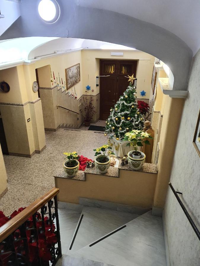 Suore Concezioniste Missionarie - Carmen Salles Roma Rome Exterior photo