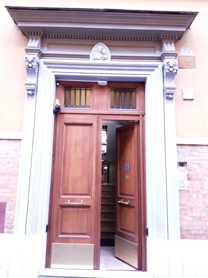 Suore Concezioniste Missionarie - Carmen Salles Roma Rome Exterior photo
